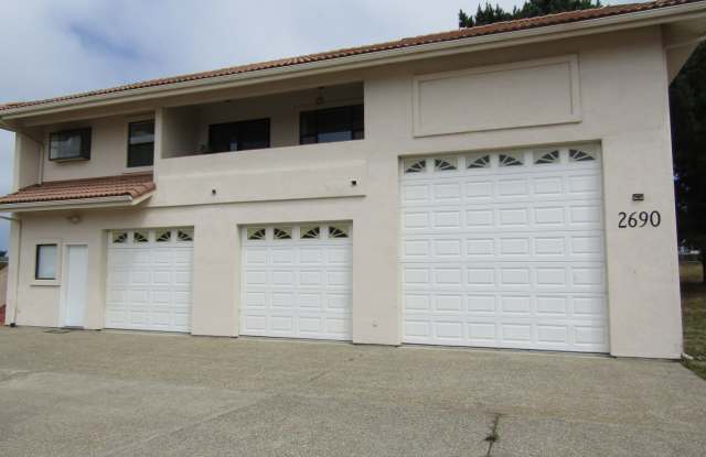 Private 1 Bed, 1 Bath Upstairs Apartment. Furnished with All Utilities Included - 2690 Northview Avenue, San Luis Obispo County, CA 93420 Private 1 Bed, 1 Bath Upstairs Apartment. Furnished with All Utilities Included - 2690 Northview Avenue, San Luis Obispo County, CA 93420