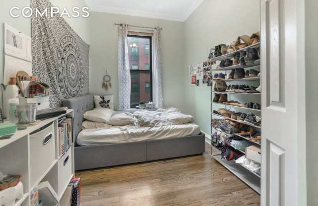 320 East 86th Street Gallery 4