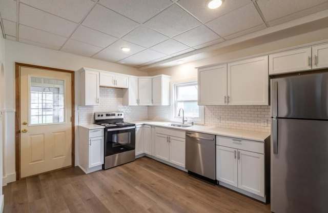 Southside 3BR house w/ garage and quartz countertops! photos photos