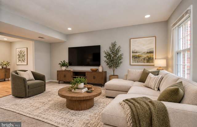 7763 DURER Court Gallery 4