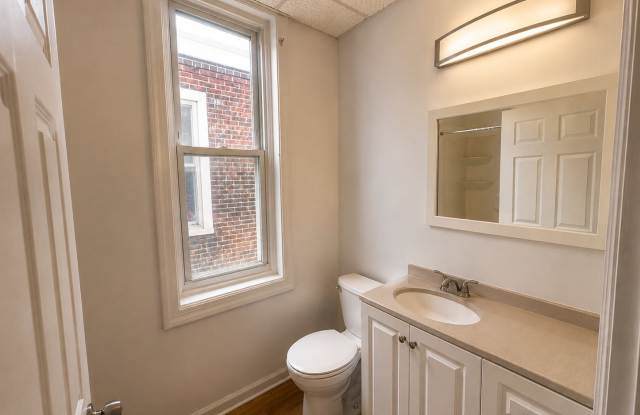 2115 West Ontario Street - 3 Gallery 3