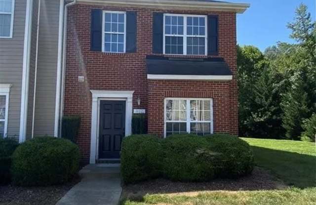 812 Brittany Way photos photos