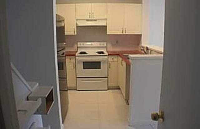 4791 Via Palm Lakes, 1706 Gallery 4