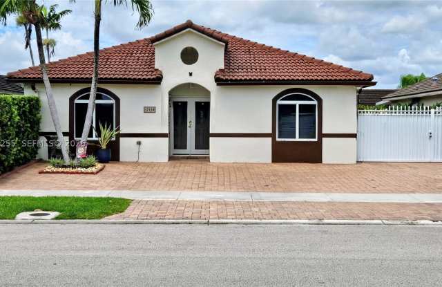 17124 SW 143rd Pl photos photos