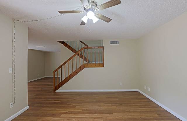 Parkwoods 12367-3 Gallery 4