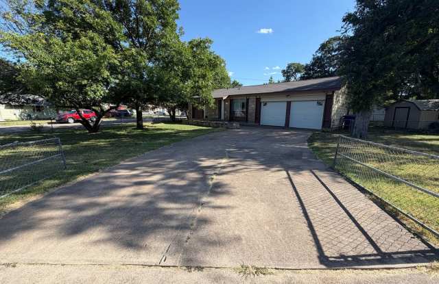 3 Bdrm Home in Copperas Cove on a Corner Lot Gallery 3