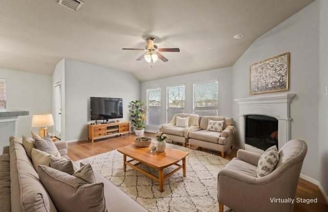 1005 Meadow Green Court photos photos