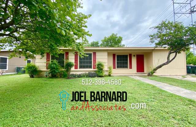 Available June 29: 4 Bedroom Unit in Established Neighborhood photos photos