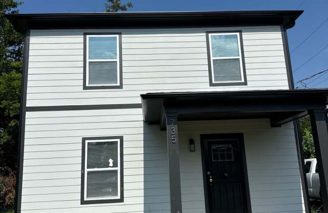 735 N Dunlap St photos photos