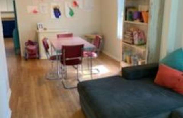 4618 North Camden Avenue Gallery 2