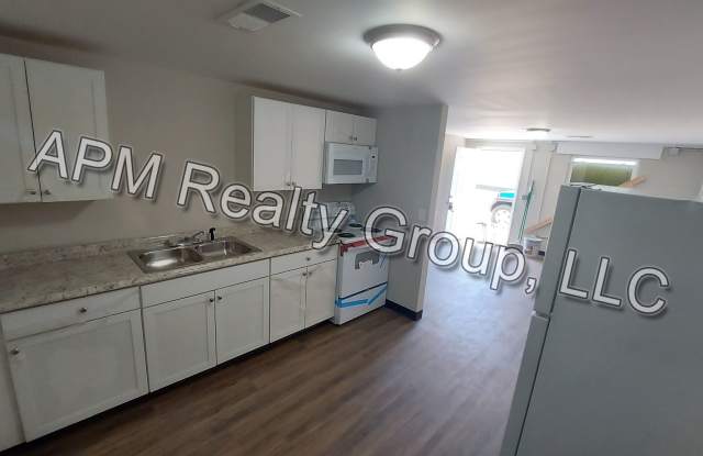 Renovated two bedroom near Harden Street photos photos