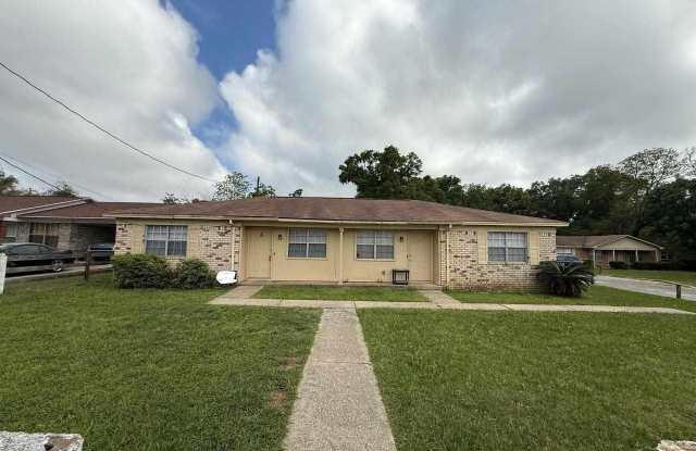 407 Schubert Dr photos photos