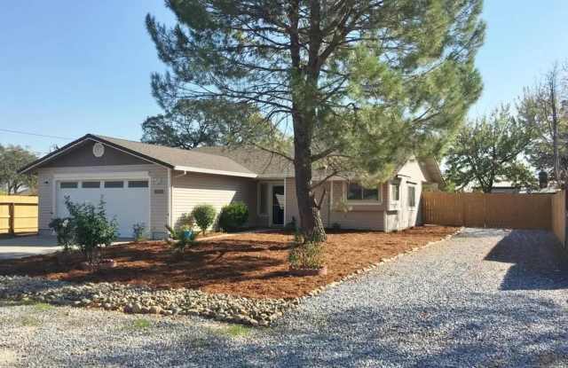 4 Bedroom home in North Redding Gallery 4