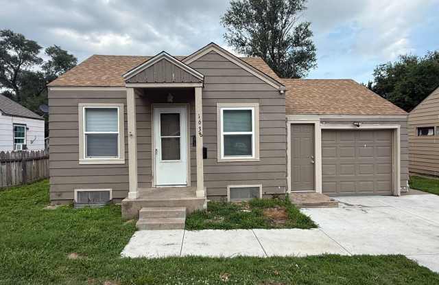 2 Bedroom with a Full Basement and Garage Gallery 1