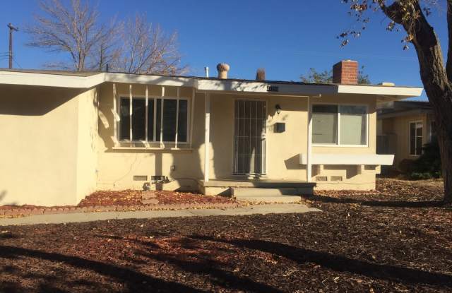 Beautiful 3 bedroom home in Lancaster photos photos