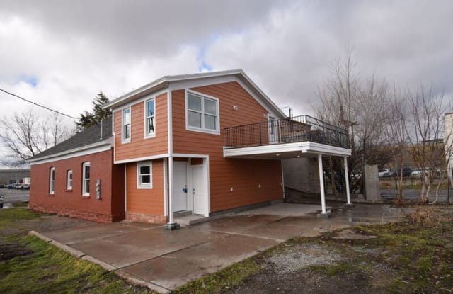 536 N 600 W - 536 North 600 West, Salt Lake City, UT 84116