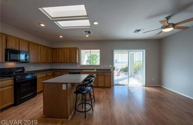 2759 SAPPHIRE DESERT Drive Gallery 3
