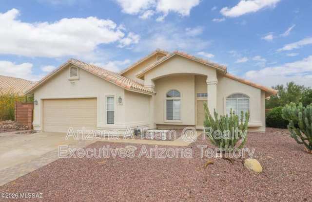 1562 West Via De Chapala Gallery 1