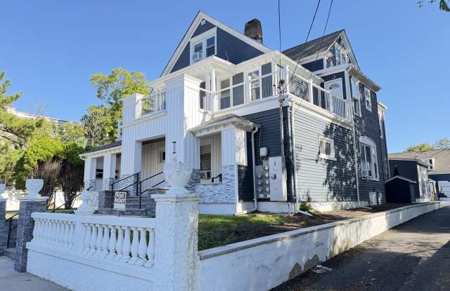 168 Chelsea Avenue Gallery 1