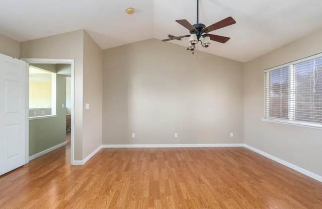 A SUPERB AND STUNNING 4 BEDROOM HOME IN TRACY WITH POOL HOUSE photos photos