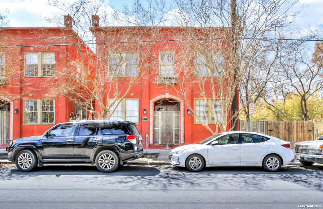 220 Beauregard Blvd unit: 2 photos photos