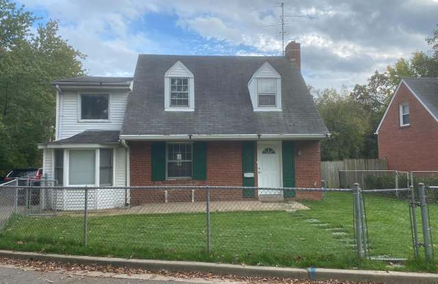 2400 ARLINGTON BOULEVARD photos photos