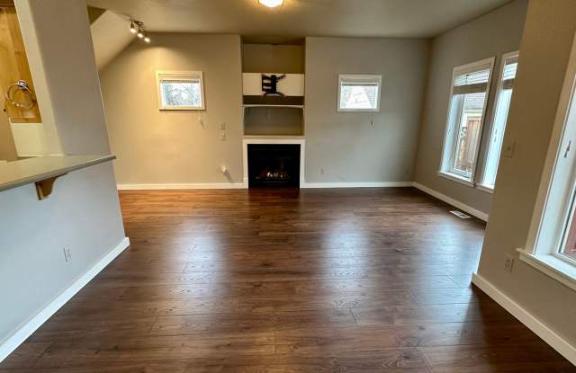 Half OFF FIRST FULL MONTH!! This Beautiful 3 Bedroom 2 1/2 Bath Townhome is Located in a Secluded Community with a Handful of Neighbors is a Must See and Will Not Last Long! photos photos