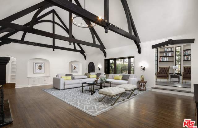 1625 SUNSET PLAZA DR - 1625 Sunset Plaza Drive, Los Angeles, CA 90069