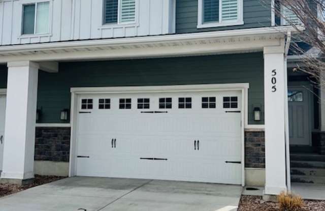Beautiful home with central air and 2 car garage. - 505 Fox Chase Drive, Draper, UT 84020