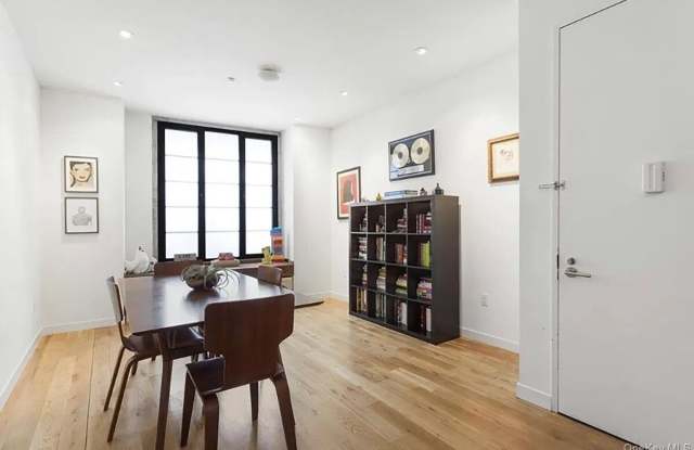 233 KENT Street Gallery 4