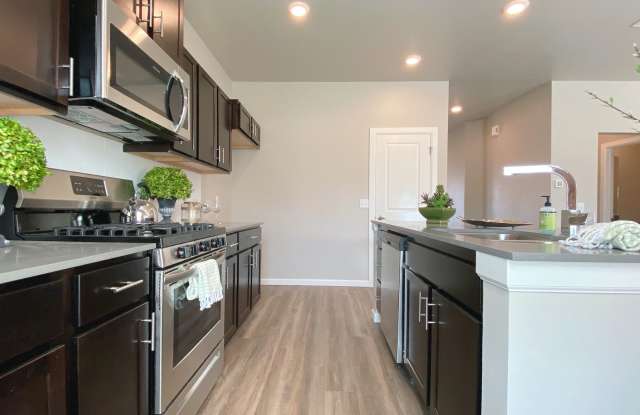 Afton Grove NW OKC Townhomes - Deer Creek Schools! photos photos