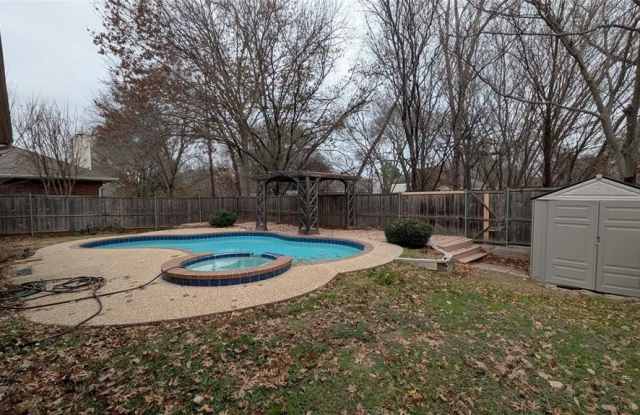 4924 Timberview Drive Gallery 4