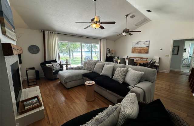 12595 SE SUNSET HARBOR Road Gallery 2