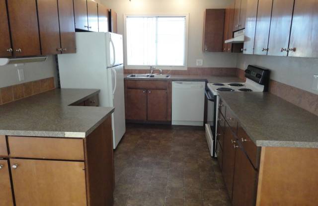 211 N Delaware St photos photos