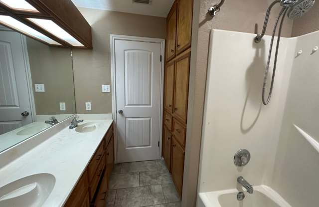 4525 Wapentate - 3/Bed 2/Bath - $1925/month Gallery 4
