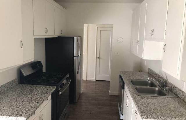 1327 College Street - 1327 College Street, Woodland, CA 95695