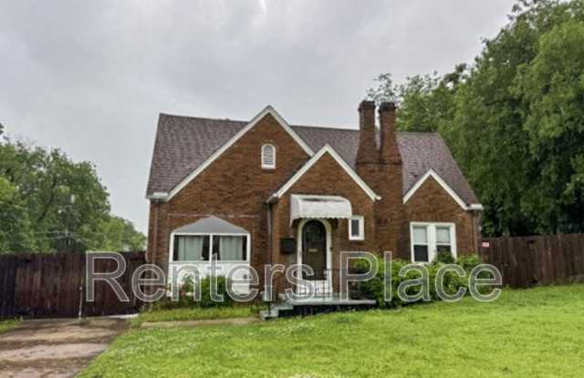 2233 N Denver Blvd. photos photos