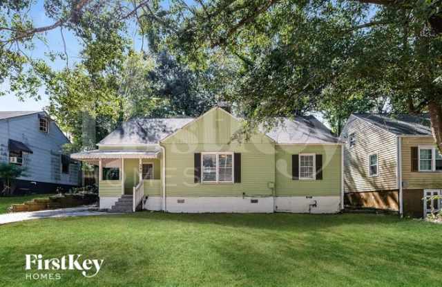 390 Hillside Drive Southwest - 390 Hillside Drive Southwest, Atlanta, GA 30310