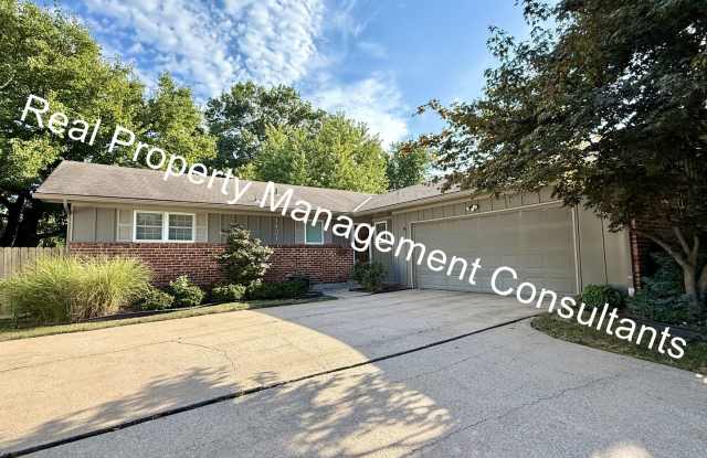 3 bed 2.5 bath Private Oasis photos photos