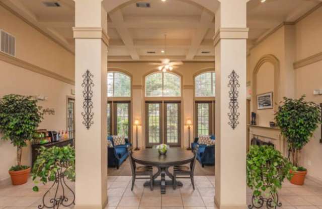 3039 SE Military Dr Gallery 3
