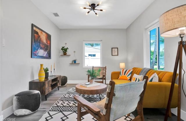 913 SW 22nd St - 913 Southwest 22nd Street, Fort Lauderdale, FL 33315