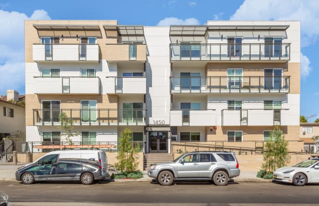 1450 S Barrington Ave photos photos