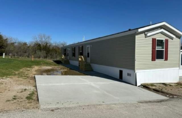 700 W. Alta Vista Ave. - 700 West Alta Vista Avenue, Ottumwa, IA 52501