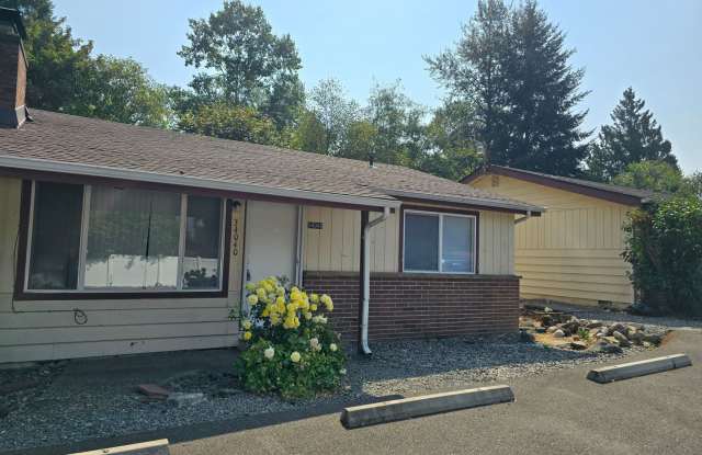 2 Bedroom Duplex In Auburn photos photos