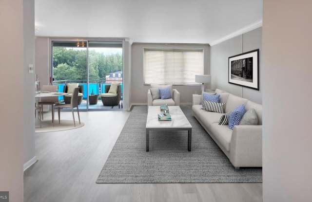 10201 GROSVENOR PLACE photos photos