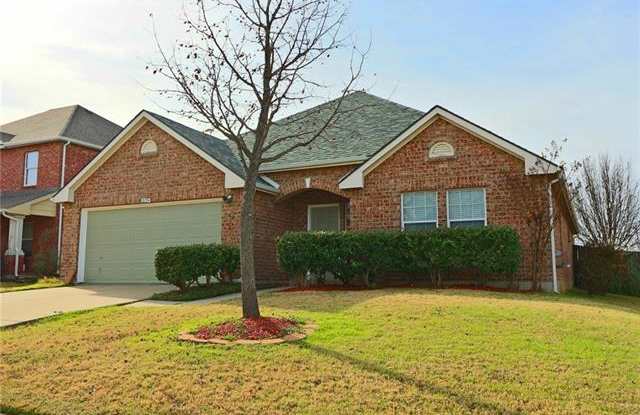 2724 Winterberry Lane - 2724 Winterberry Lane, Little Elm, TX 75068