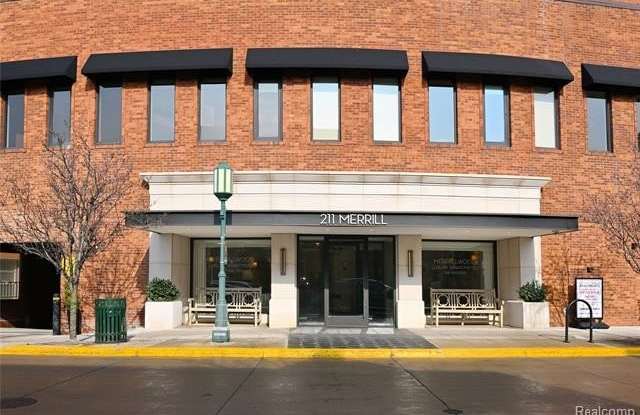 211 E Merrill Street photos photos
