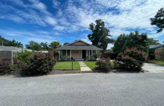 Downtown Living - 1909 West Belmont Street, Pensacola, FL 32501 Downtown Living - 1909 West Belmont Street, Pensacola, FL 32501