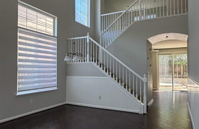 1336 TIFFANY DR Gallery 2