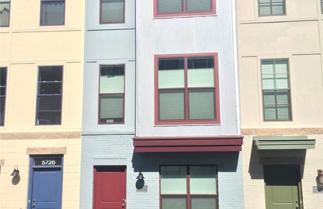 5728 46th Pl Gallery 2